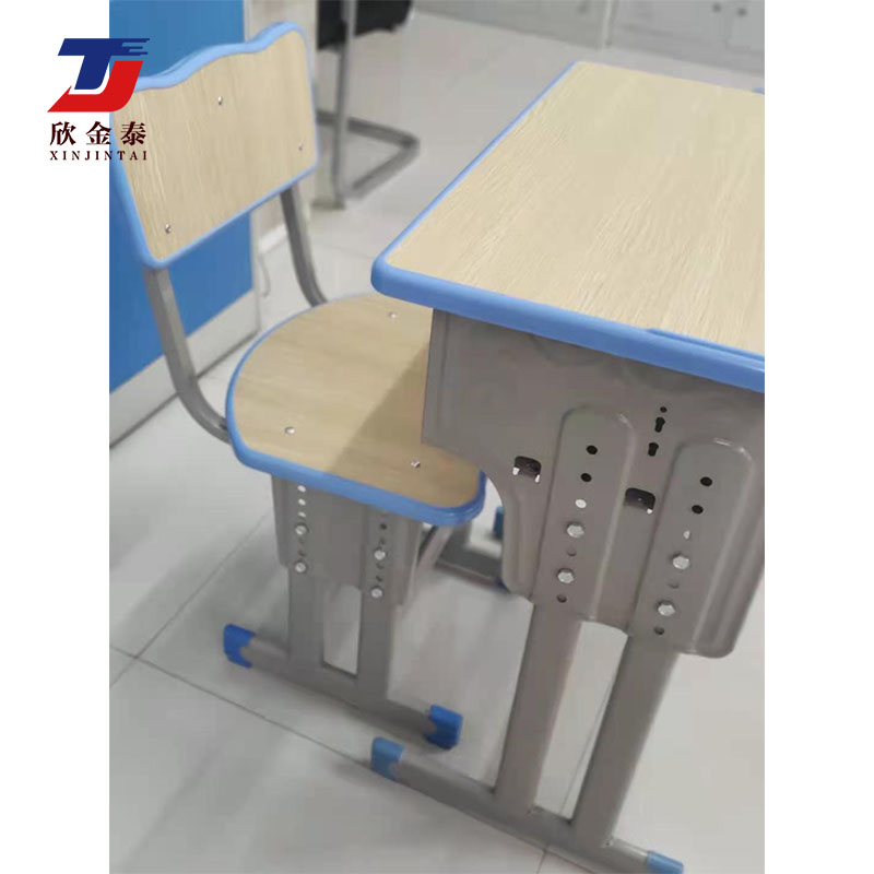 40-学生课桌椅