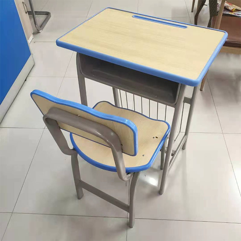 96-学生课桌椅（大款）