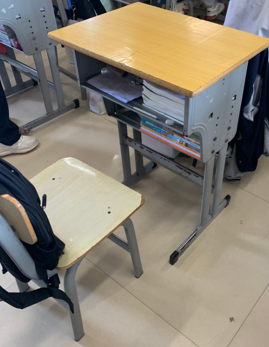670-欣金泰 学生课桌椅